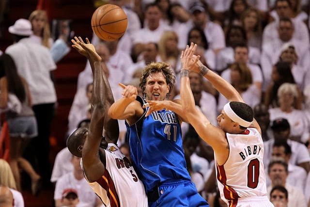 爱游戏体育-莱万多夫斯基关键节点赛况扑朔迷离，热火带队取胜！的简单介绍